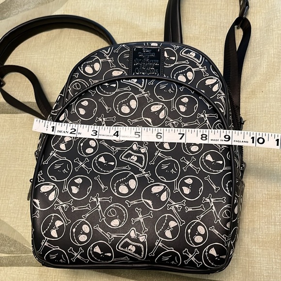 Disney the nightmare before Christmas backpack excellent condition - Picture 8 of 8
